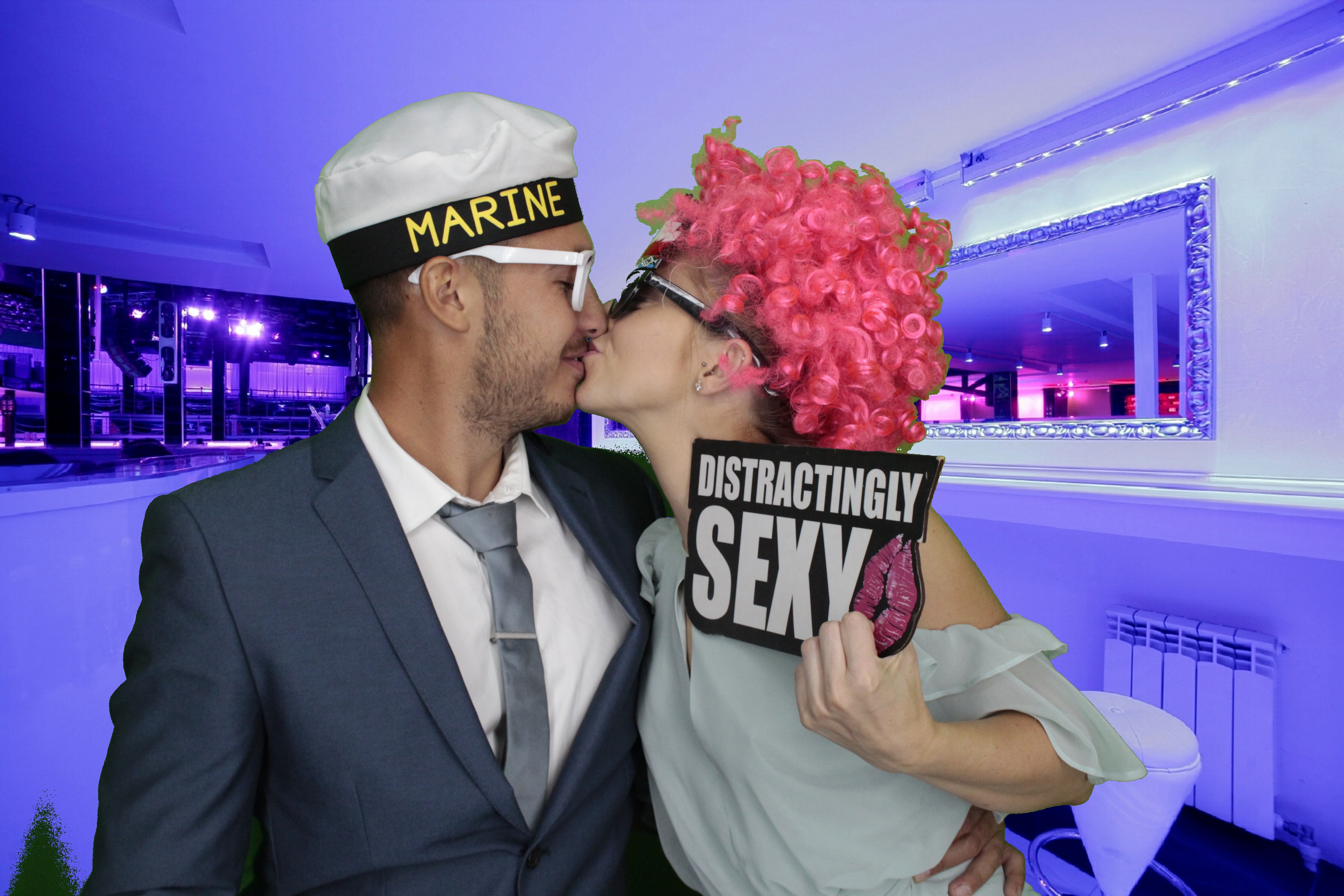 Mr & Mrs Bowles | View more photos from the event at gallery.myphotoboothexperience.co.uk/u/MyPhotoBoothExperienceLtd/Mr-Mrs-Bowles